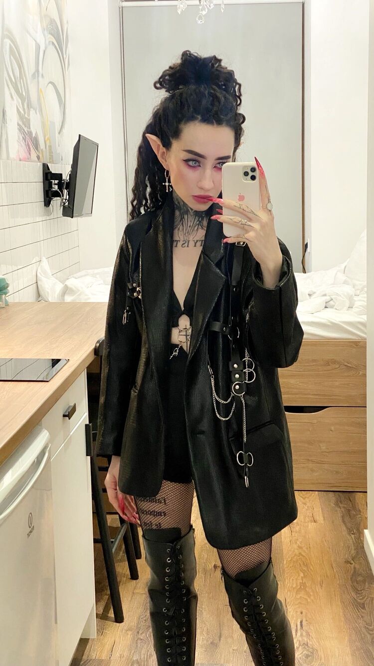  -,   , 27 ,   