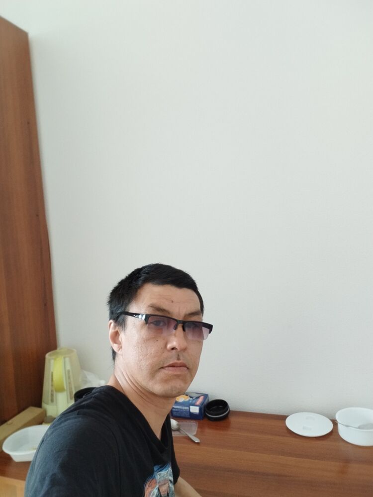  52928678  , 40 ,    