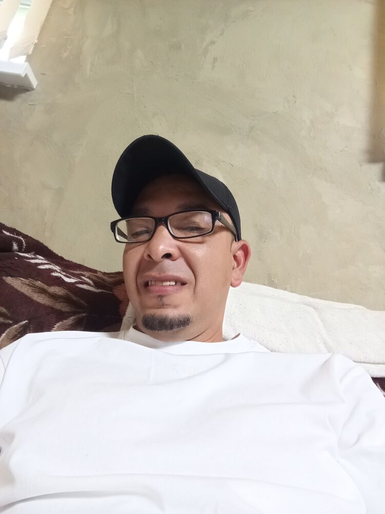  48885948  Andy Cascare, 40 ,    