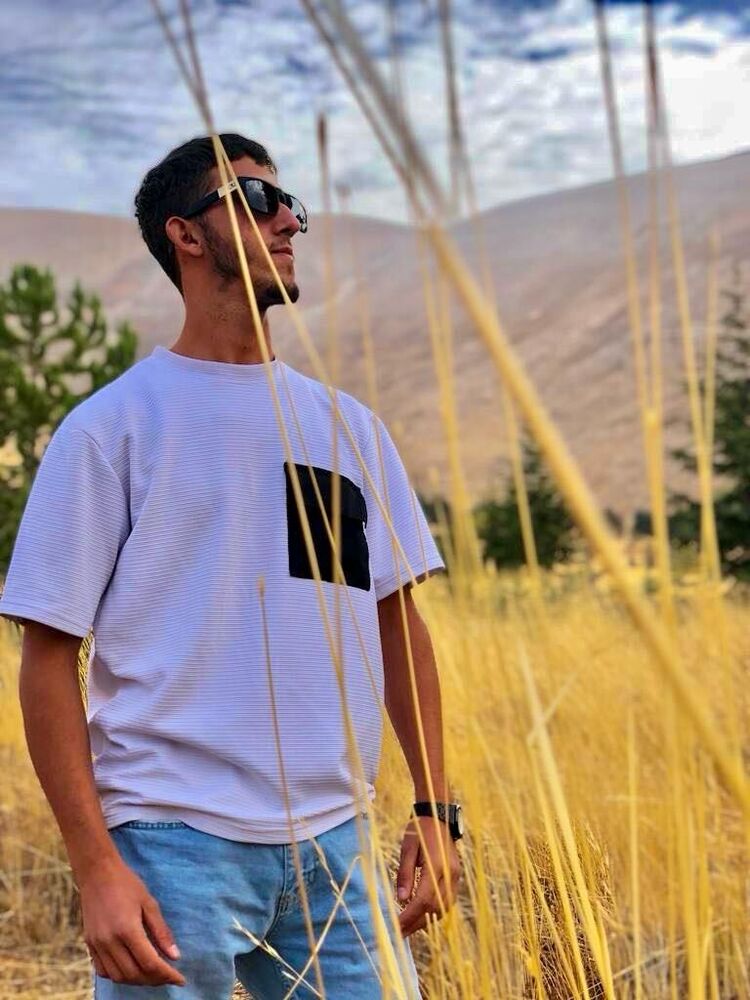  43277328  Nouh, 23 ,    