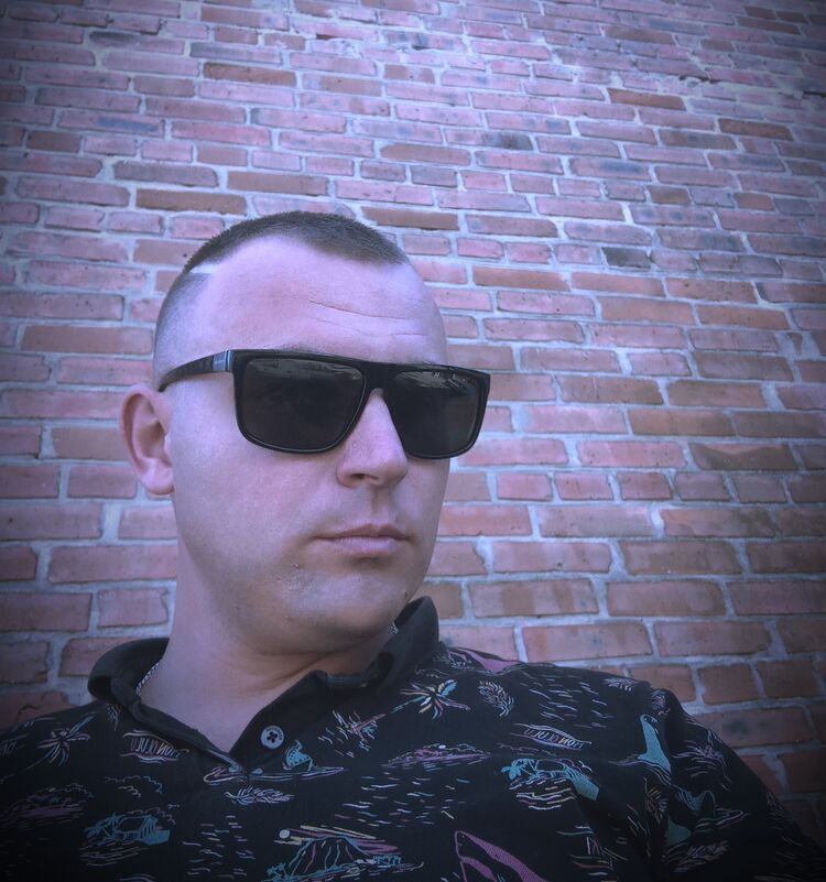  40388978  Dima, 32 ,    