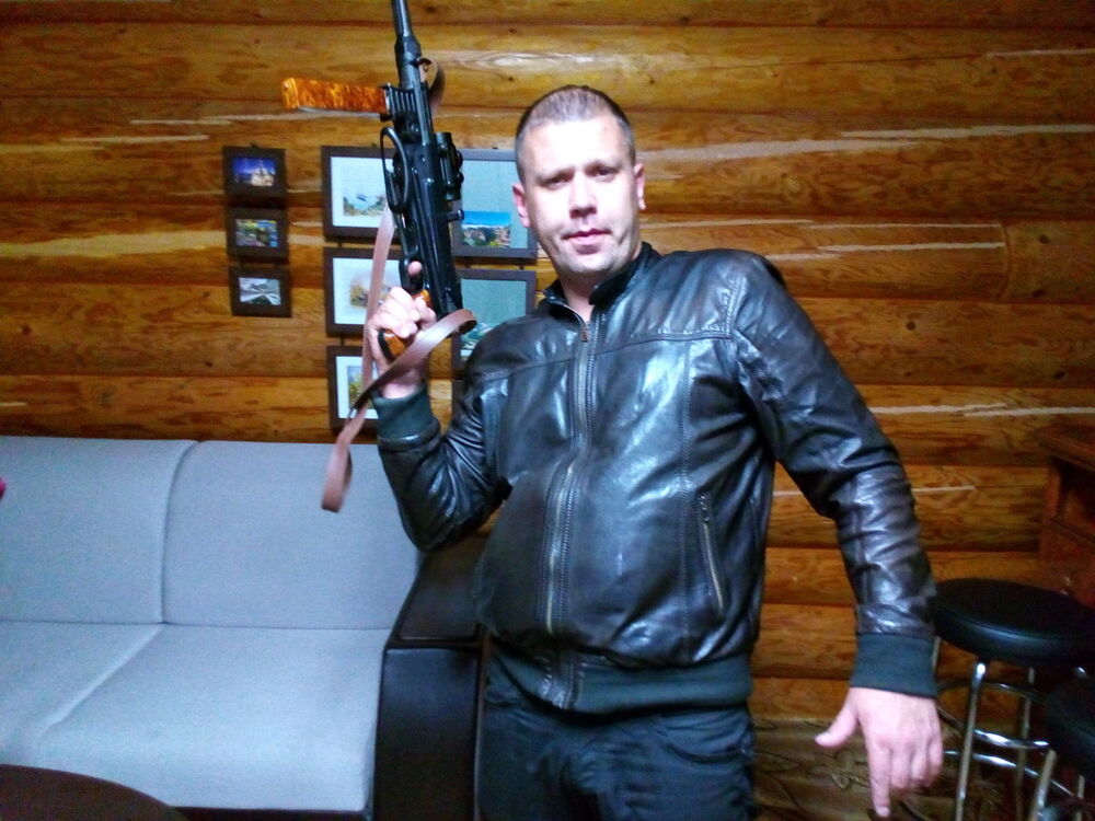  8923688  , 42 ,    -