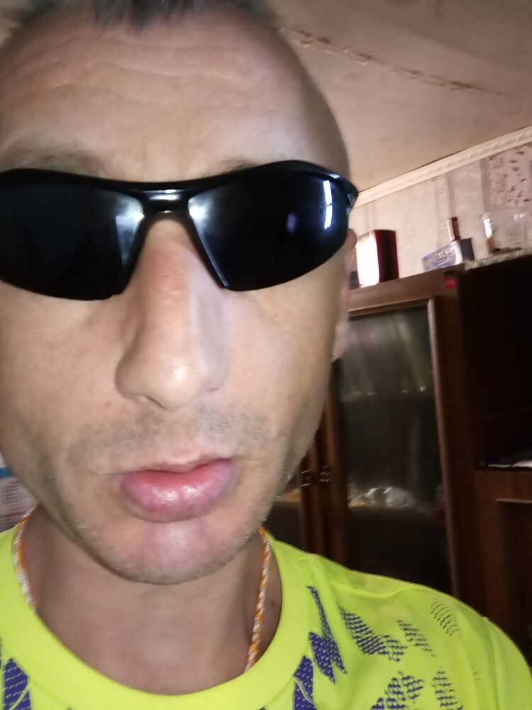  40263208  , 42 ,    