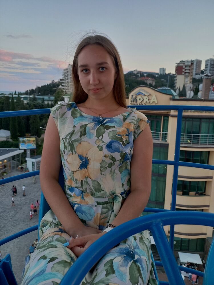  30826398  Eva, 21 ,    -