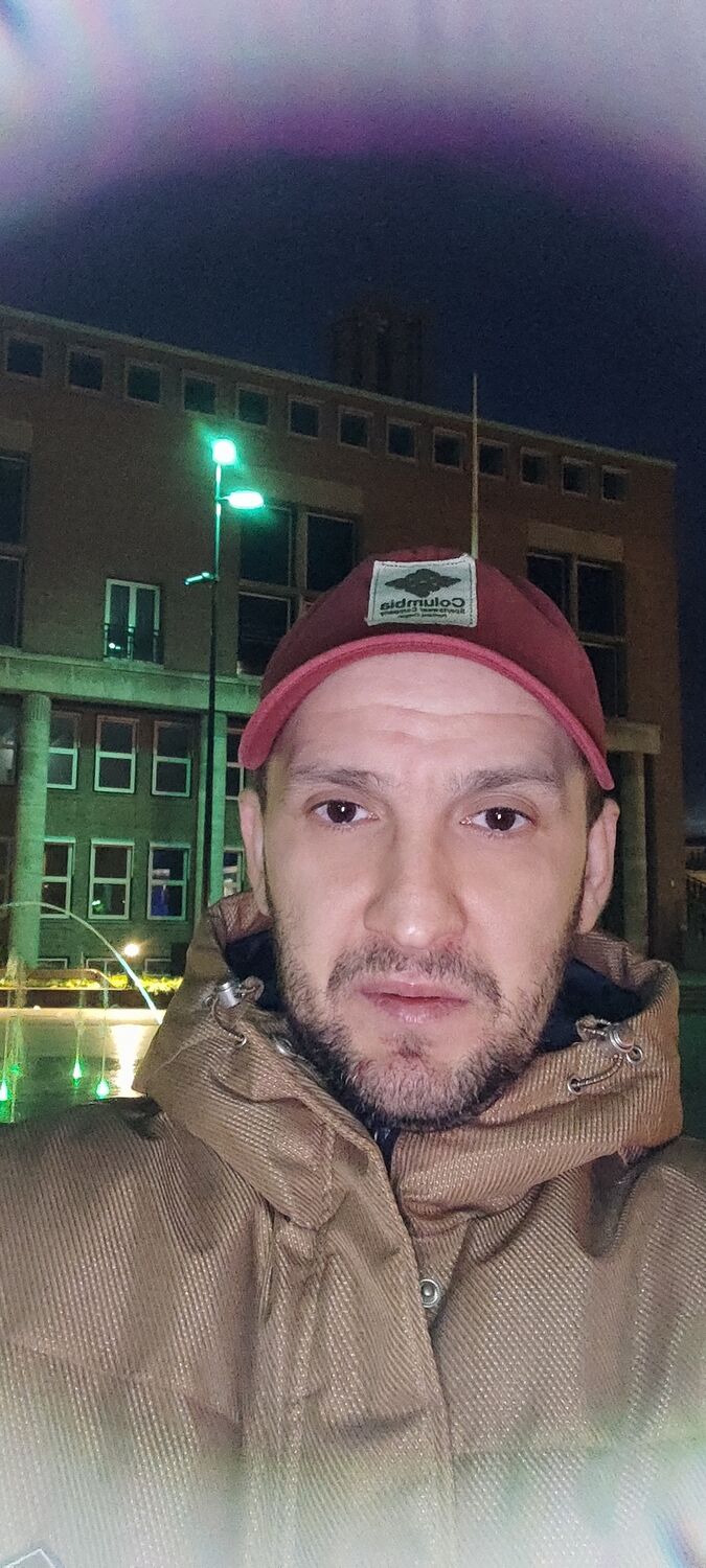  ,   Igor, 40 ,   ,   