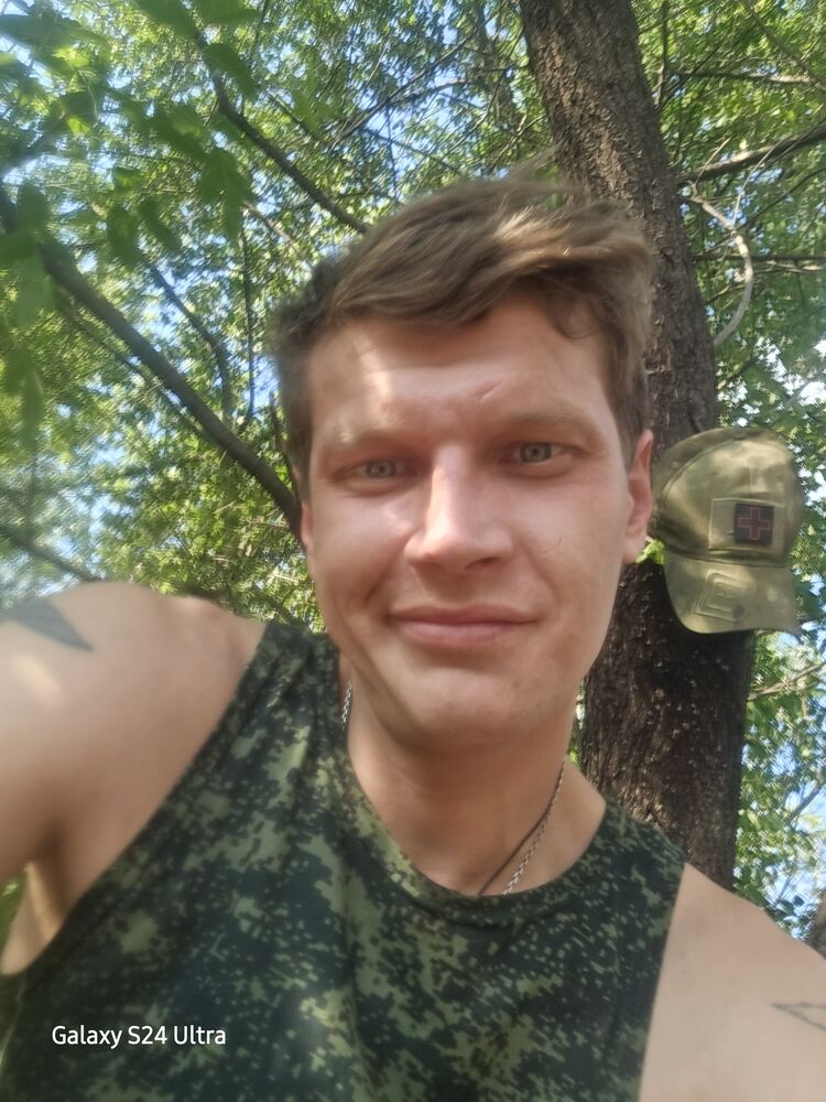  53516488  DMITRII, 29 ,    