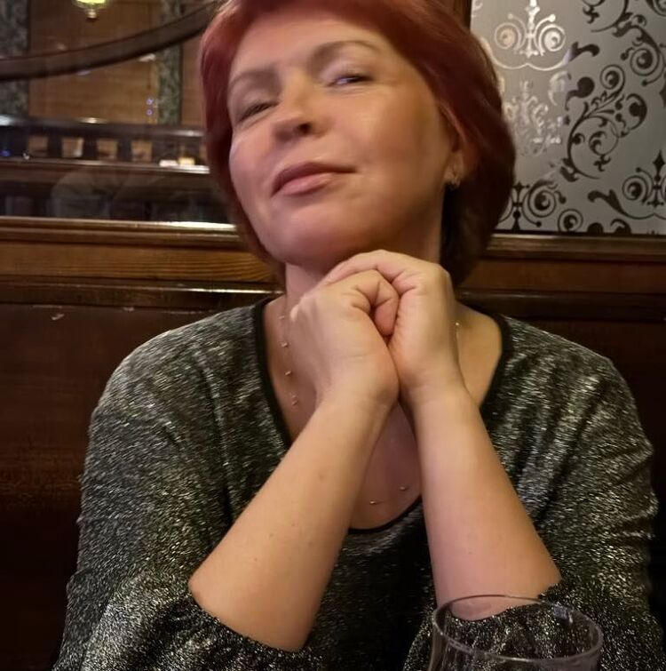 52831778  Maria, 50 ,    