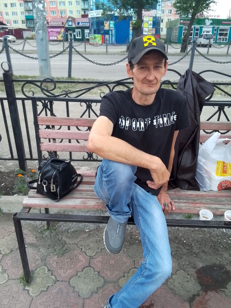  52635918  Zhenya, 45 ,    