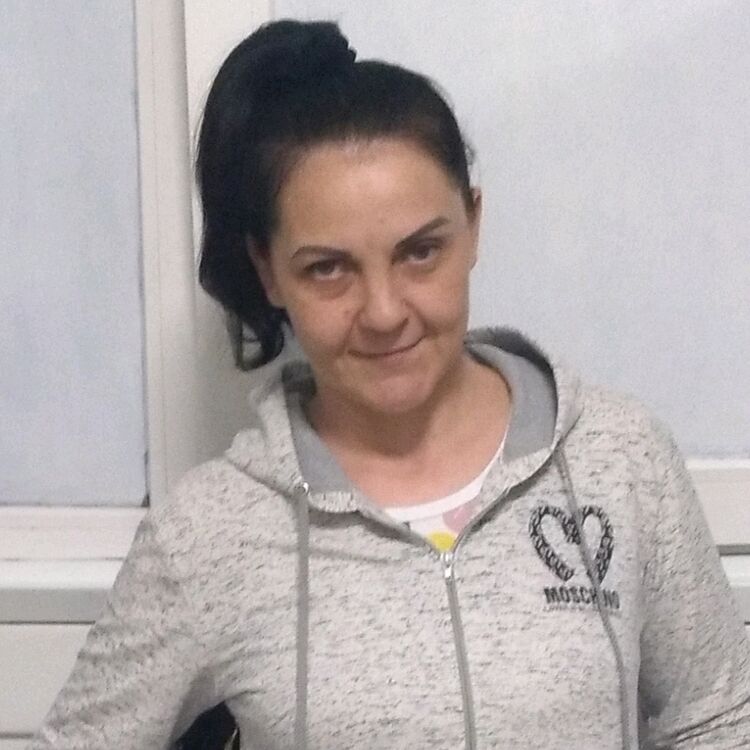  49058508  , 42 ,    --