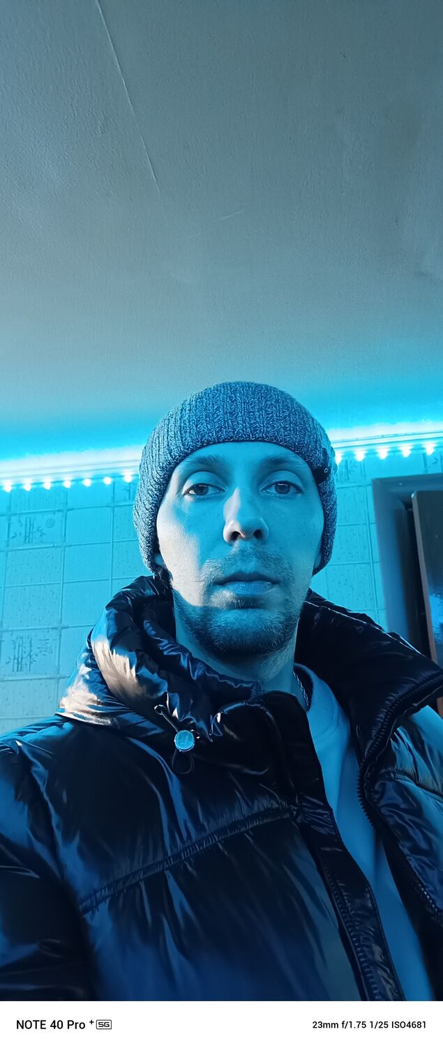  ,   Ruslan, 37 ,   ,   , c 
