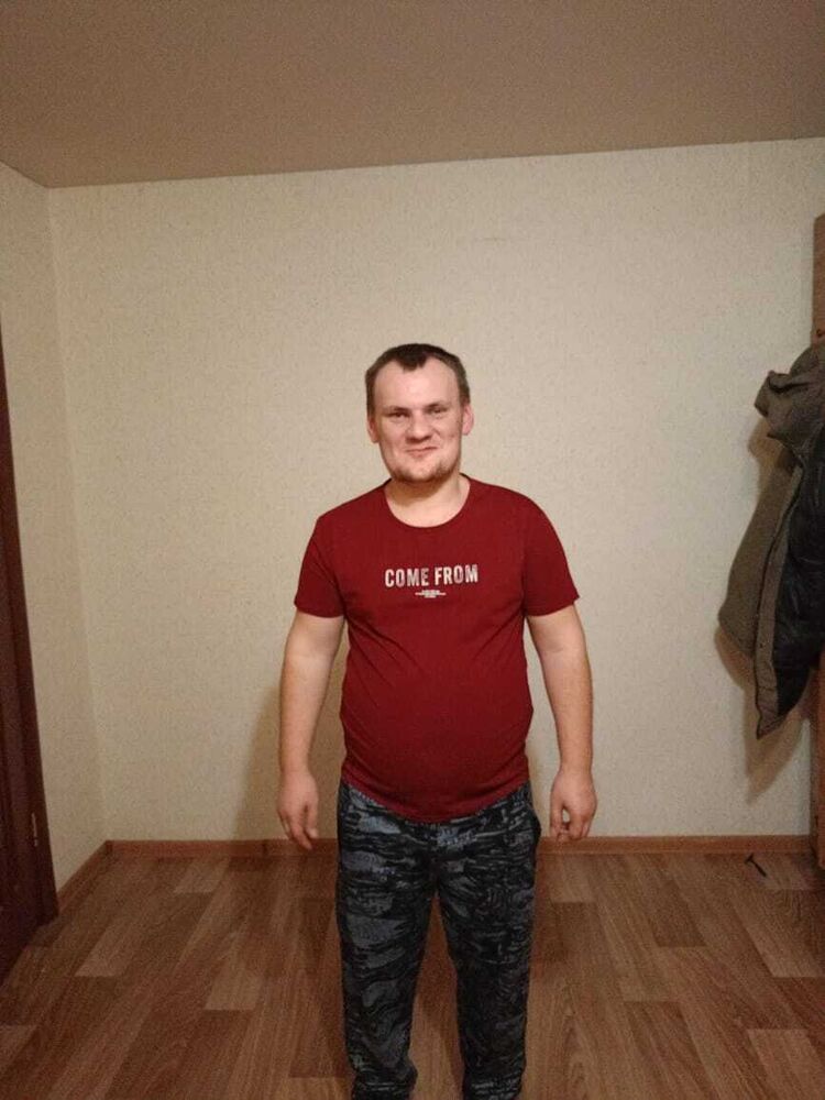  41353498   , 28 ,    