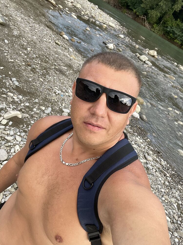  28306248  , 39 ,    