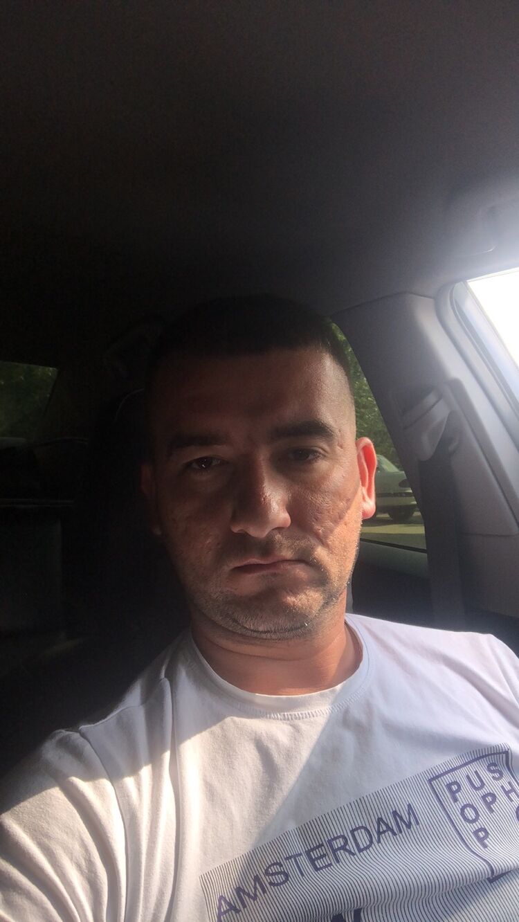  32237348  , 40 ,    