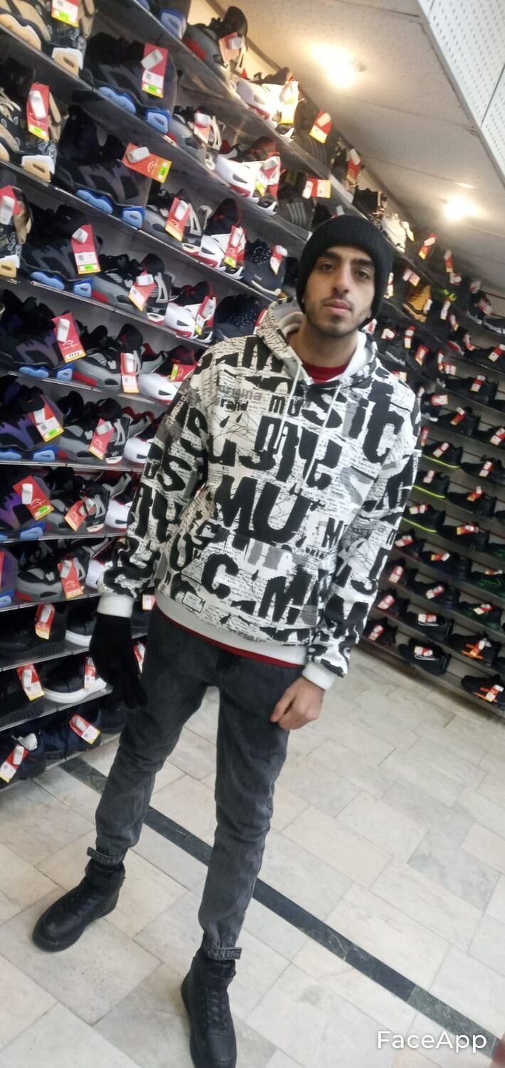  31938888  Weka, 33 ,    
