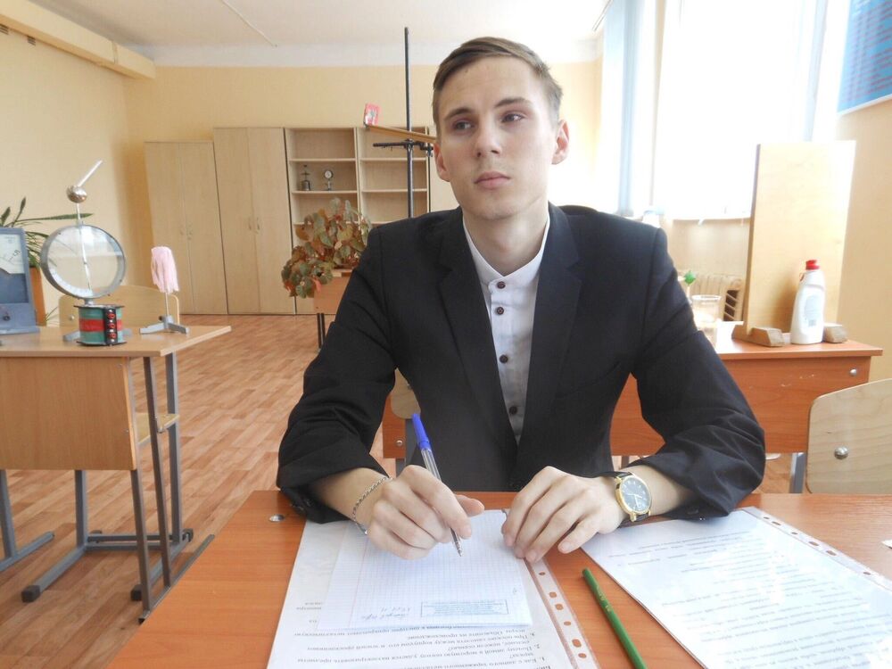  31469958  , 27 ,    -