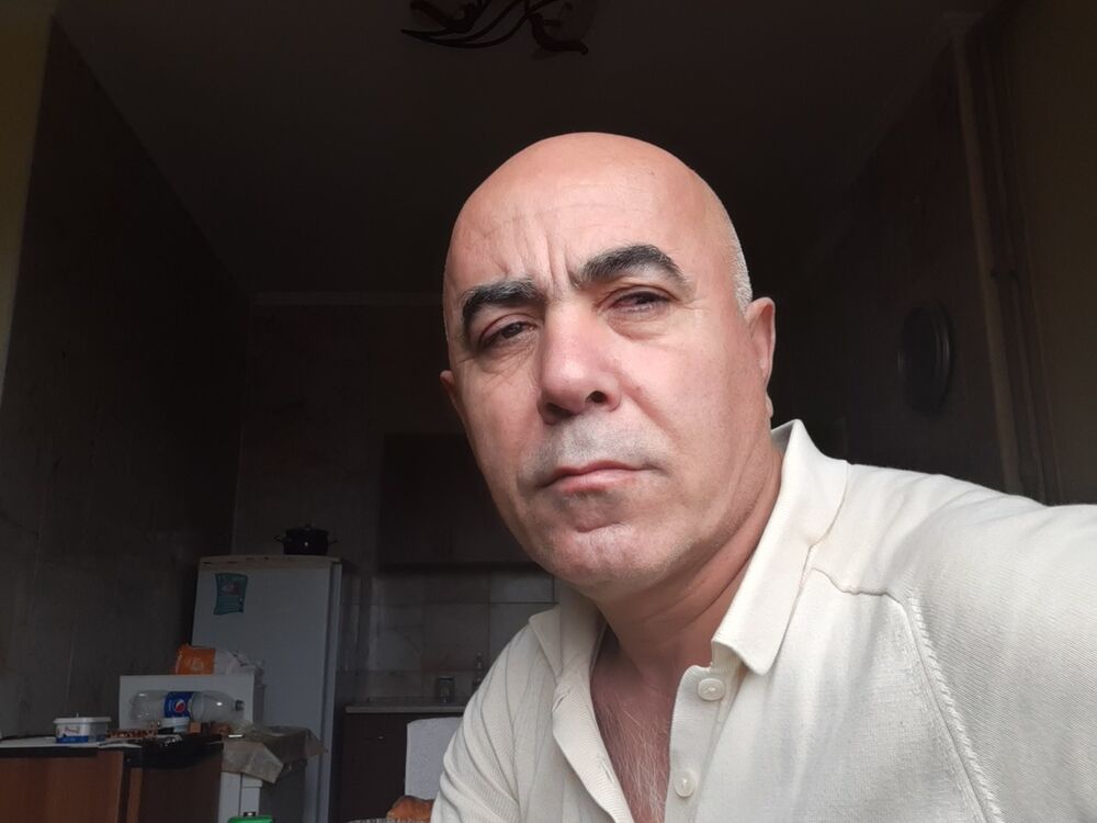  18675428  Niko, 53 ,    