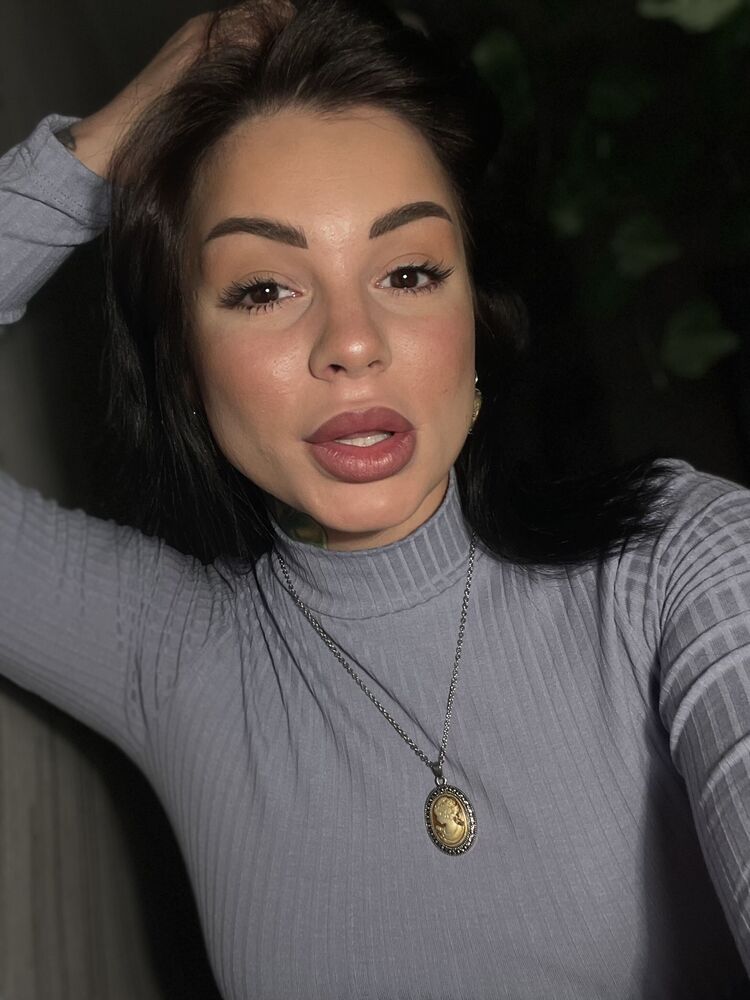  ,   Alla, 28 ,   ,   