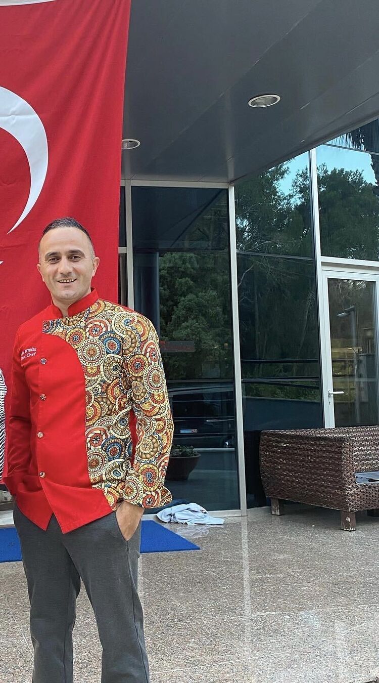  ,   Hakan, 37 ,   ,   