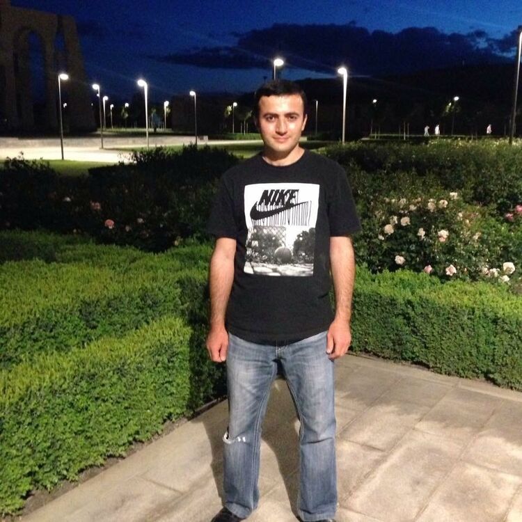  ,   Artur, 39 ,   
