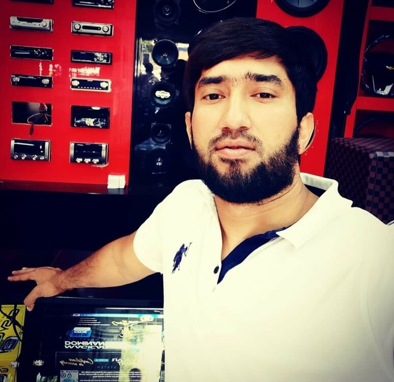  ,   Aziz, 33 ,   ,   , c , 