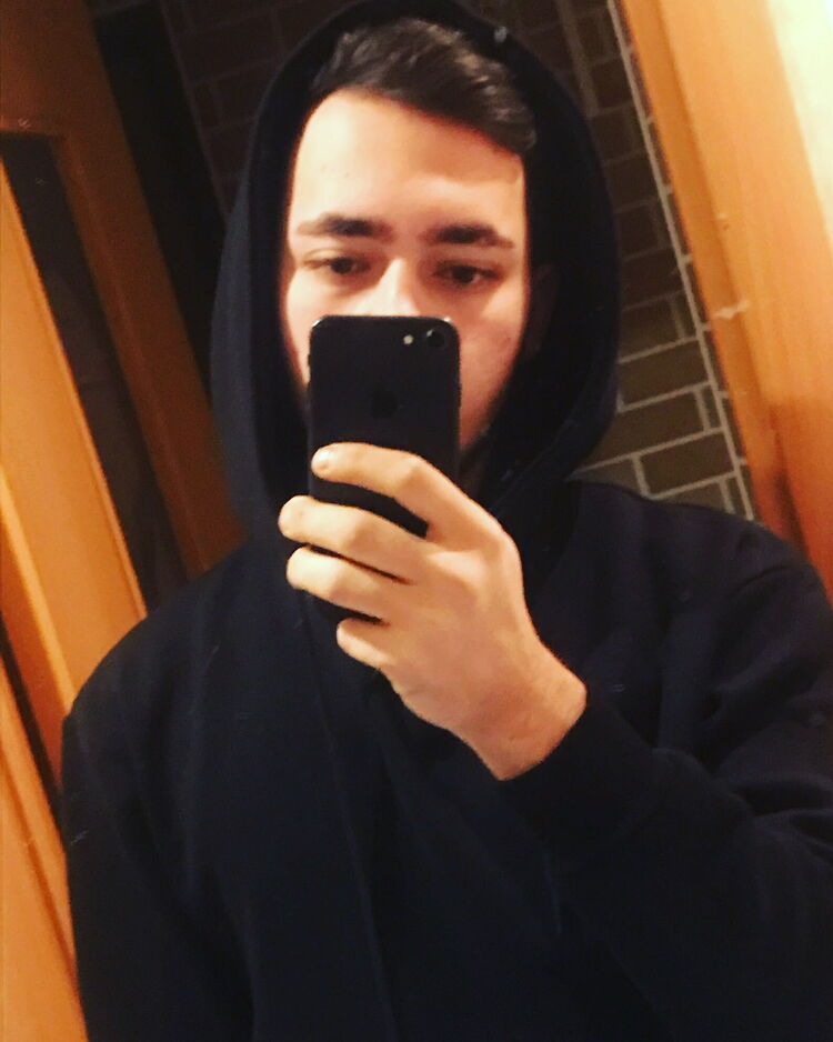  30584438  , 24 ,    