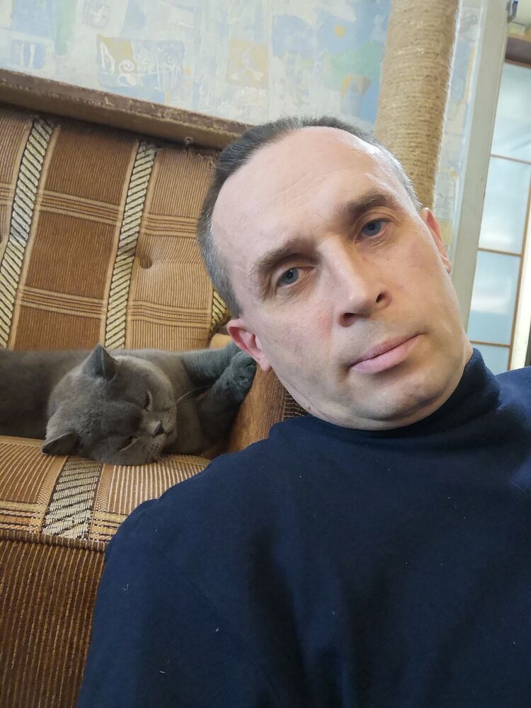  51909968  Alexandr, 49 ,    