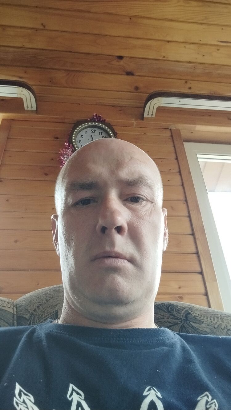  48607838  , 44 ,    