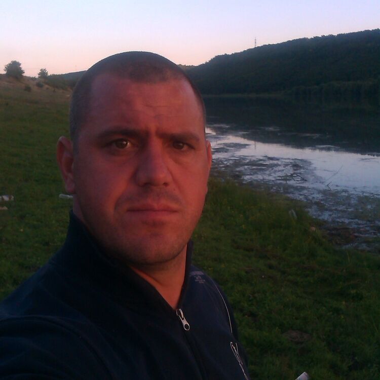  ,   Valentin, 42 ,   ,   , c 