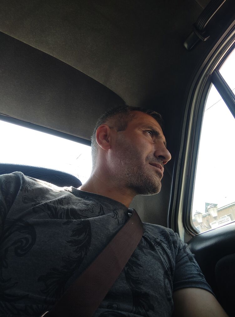  25385748  Ali, 41 ,    