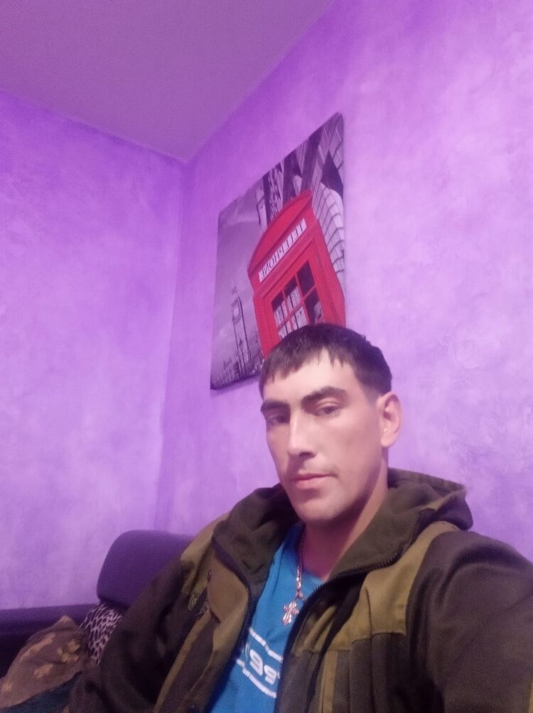  18754648  , 40 ,    