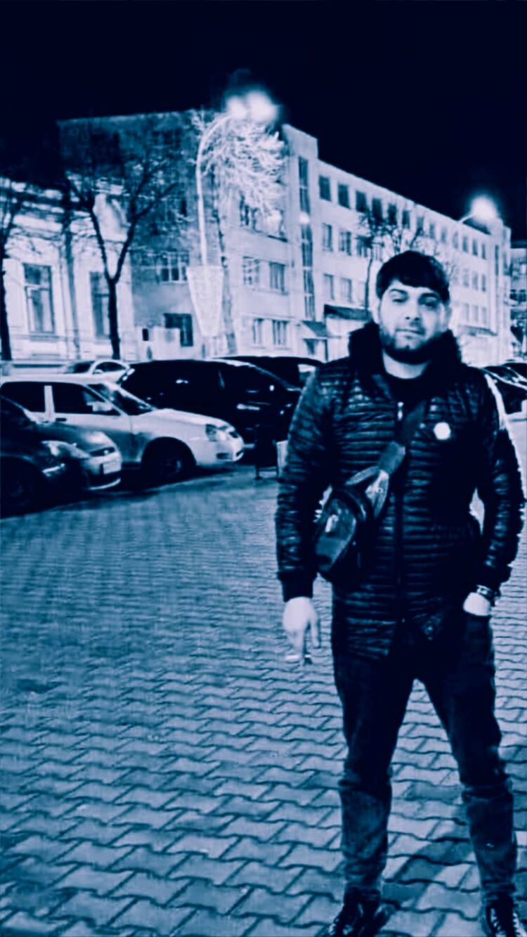  40307828  , 37 ,    -