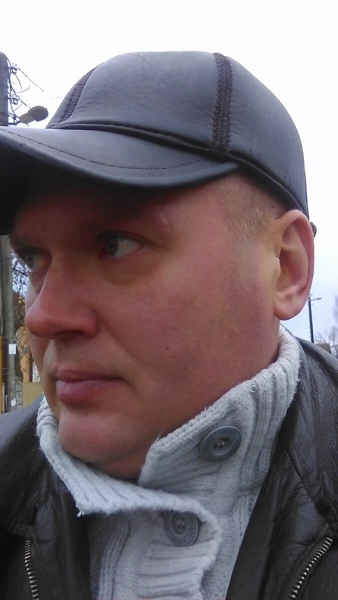  8699678  Slava, 52 ,    