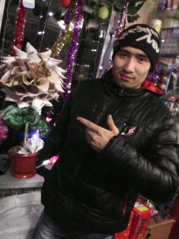  ,   Jamshid, 33 ,   ,   , c , 