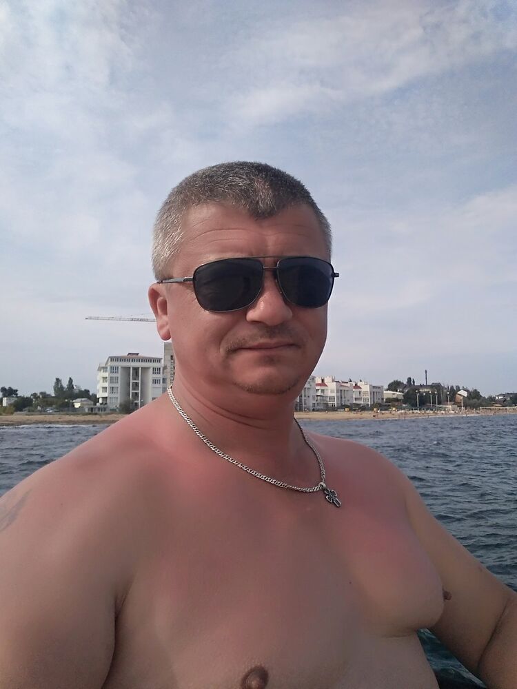  ,   Serj, 47 ,   