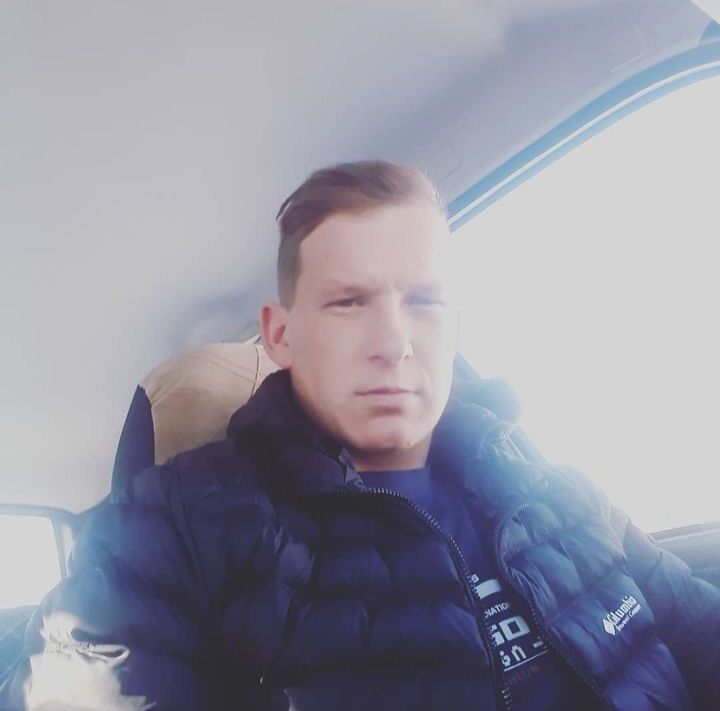  43071278  Makcim, 26 ,    