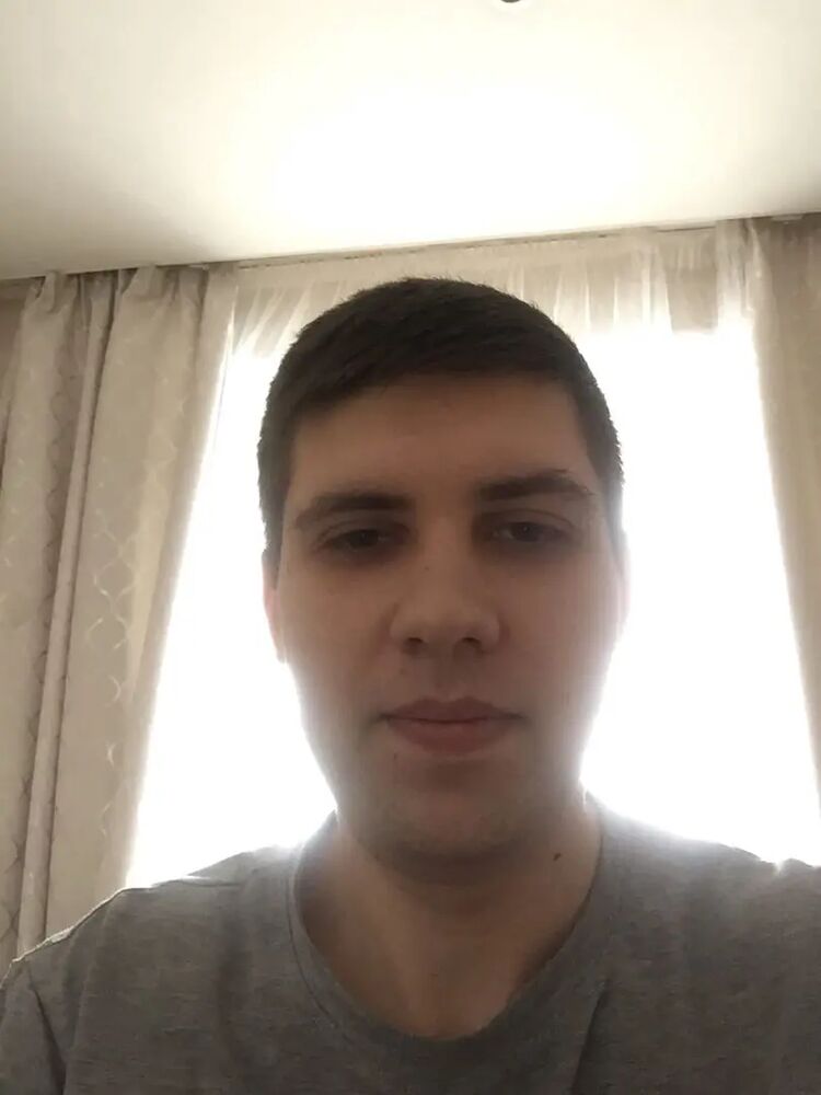  ,   Ilya, 31 ,   ,   , c , 