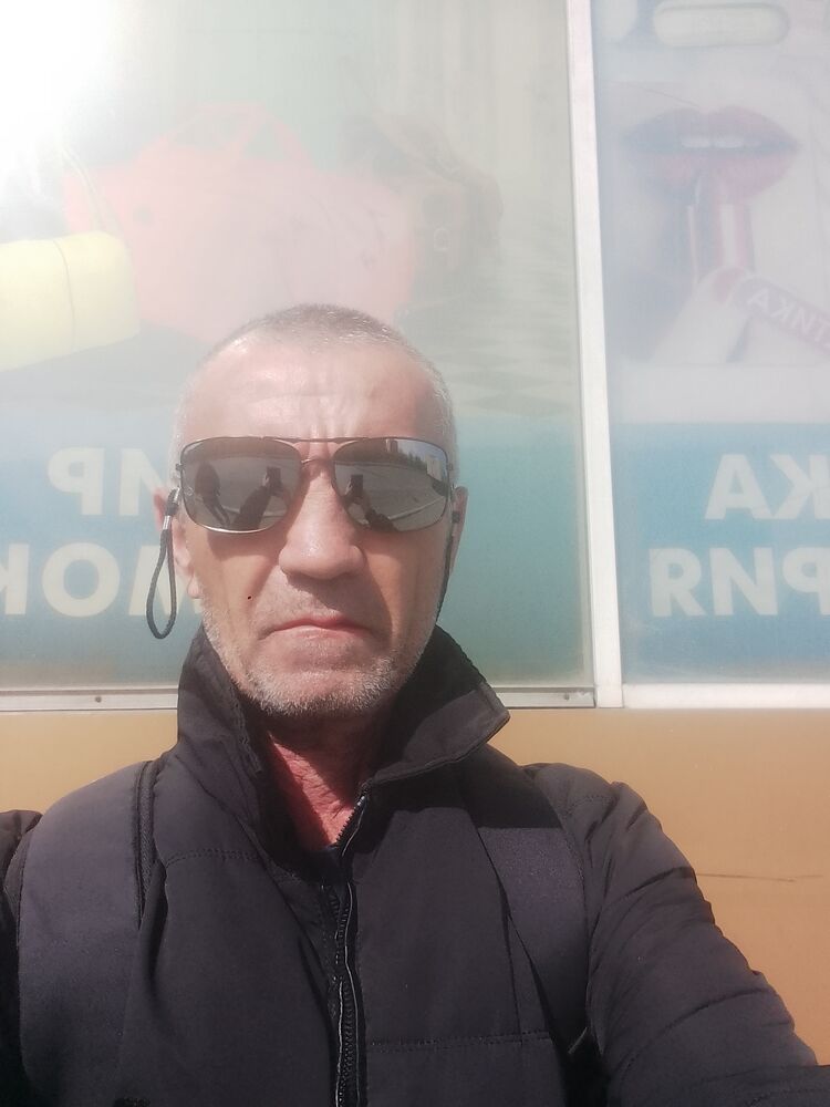  44390308  , 52 ,    
