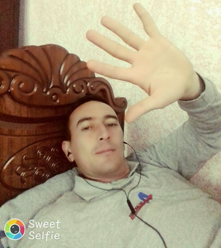  ,   Nozimjon, 37 ,  