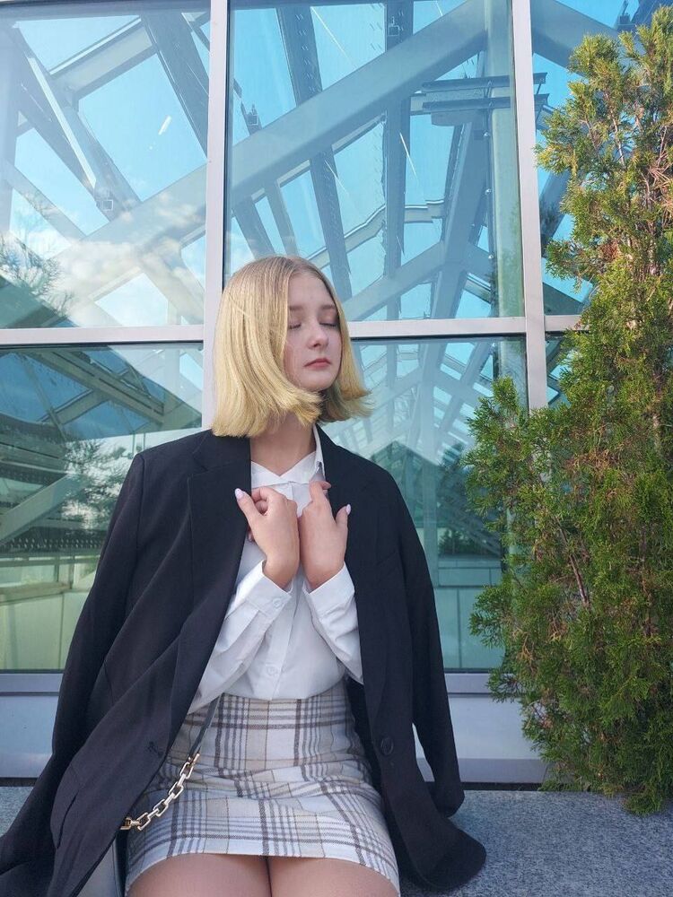  28415538  , 24 ,    -