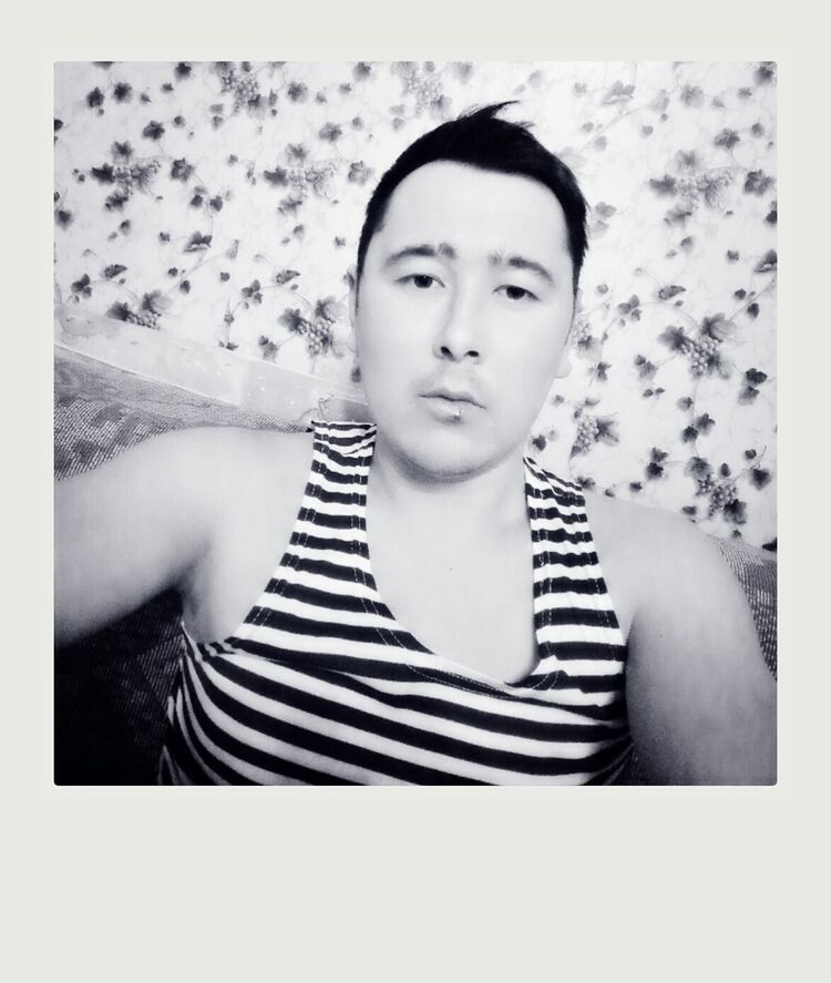  ,   Lion, 33 ,   ,   , c 