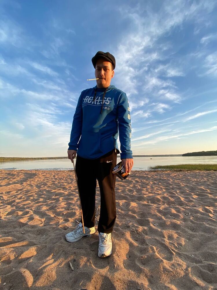  51902208  Nikita, 22 ,    