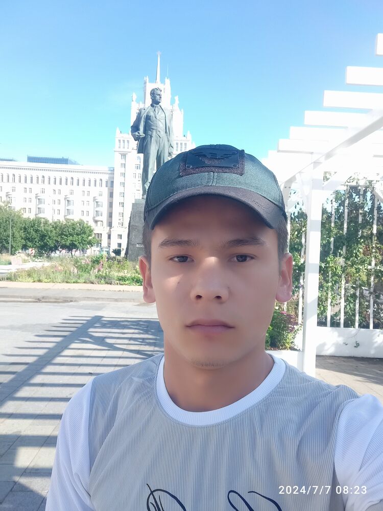  45704968  , 24 ,    