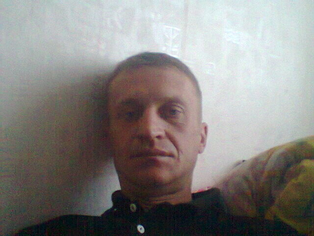  7407648  Aleks, 47 ,    