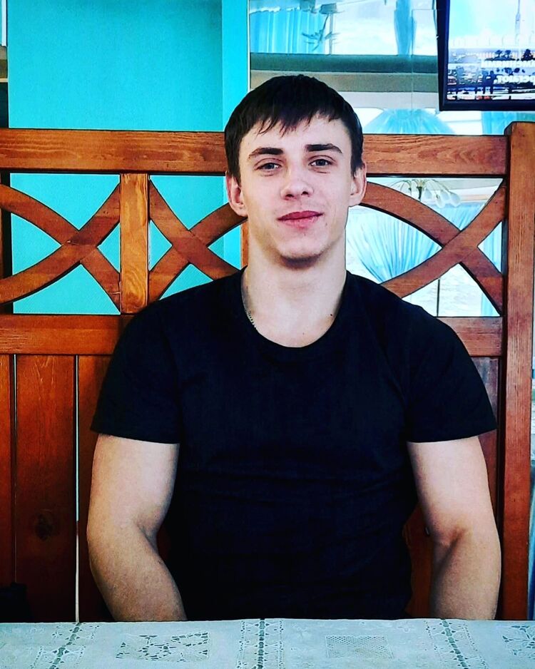  ,   Alex, 32 ,   ,   