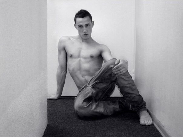  ,   Ion Graur, 32 ,   ,   , c 