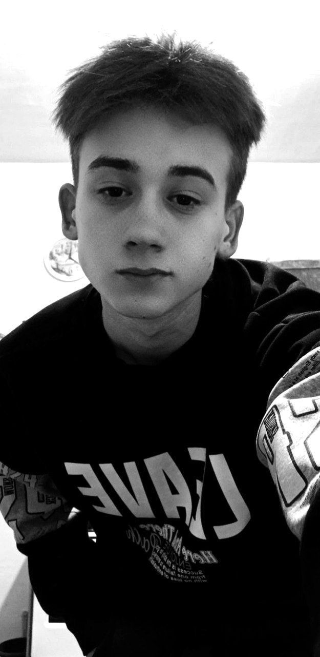  25328378  Danil, 22 ,    