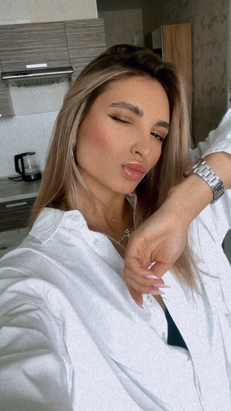  ,   Vera, 27 ,   ,   