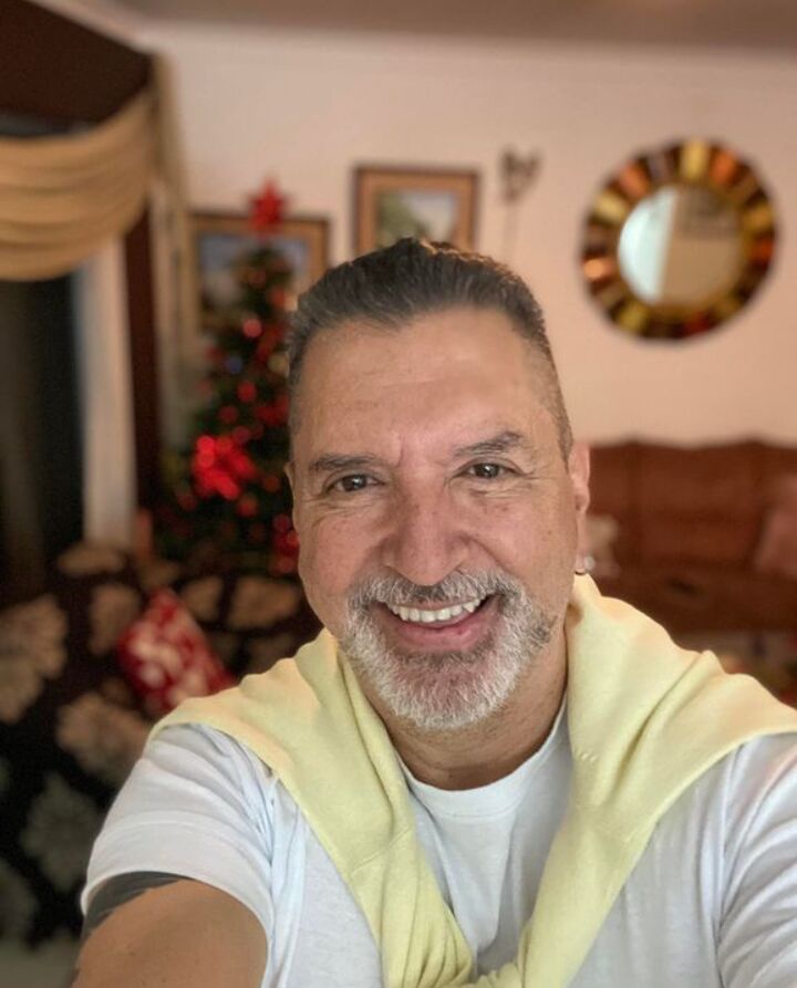  31787248  Martin, 54 ,    