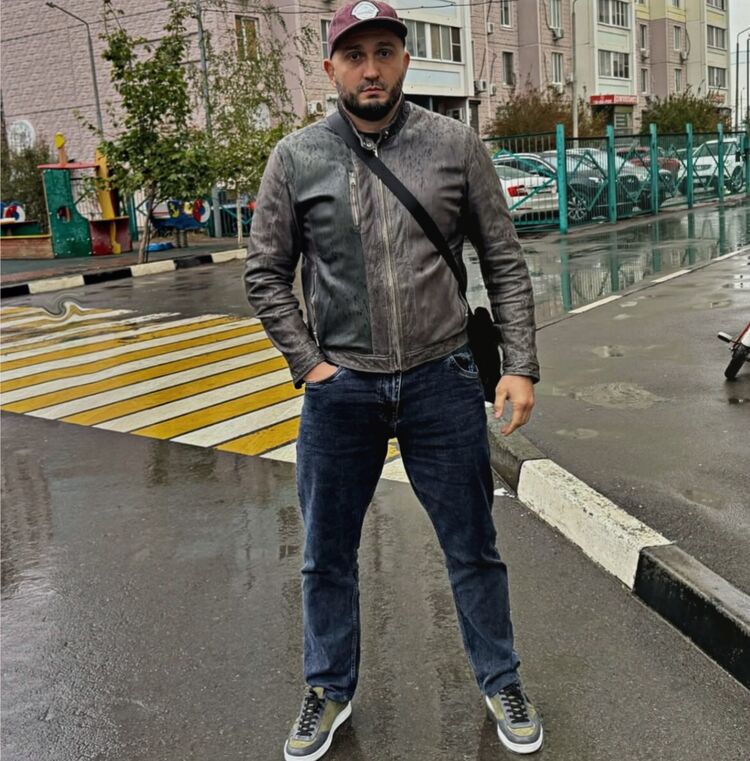  53775668  , 36 ,    