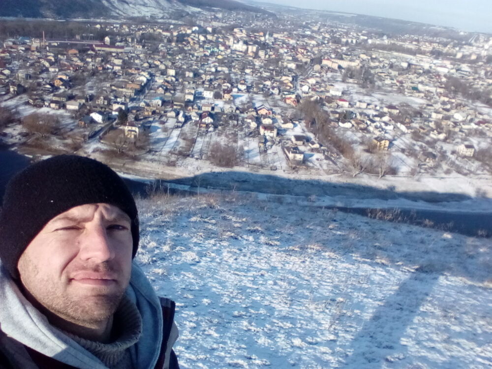  ,   Viktor, 40 ,   ,   , c 
